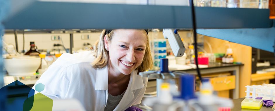 student pharmacist in research lab