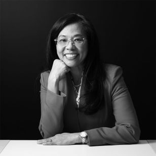 headshot of joselyn raymundo