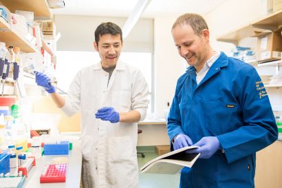 Inoue (left) in lab with Ahituv, PhD, (right)