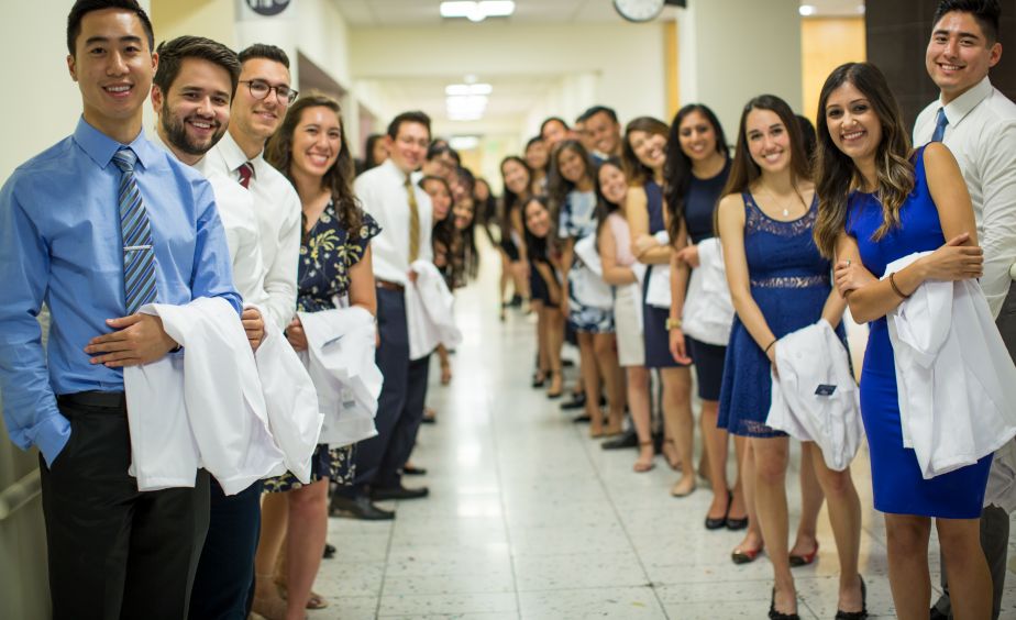 Class of '21 joins ranks of pharmacy at White Coat Ceremony · School of  Pharmacy · UCSF