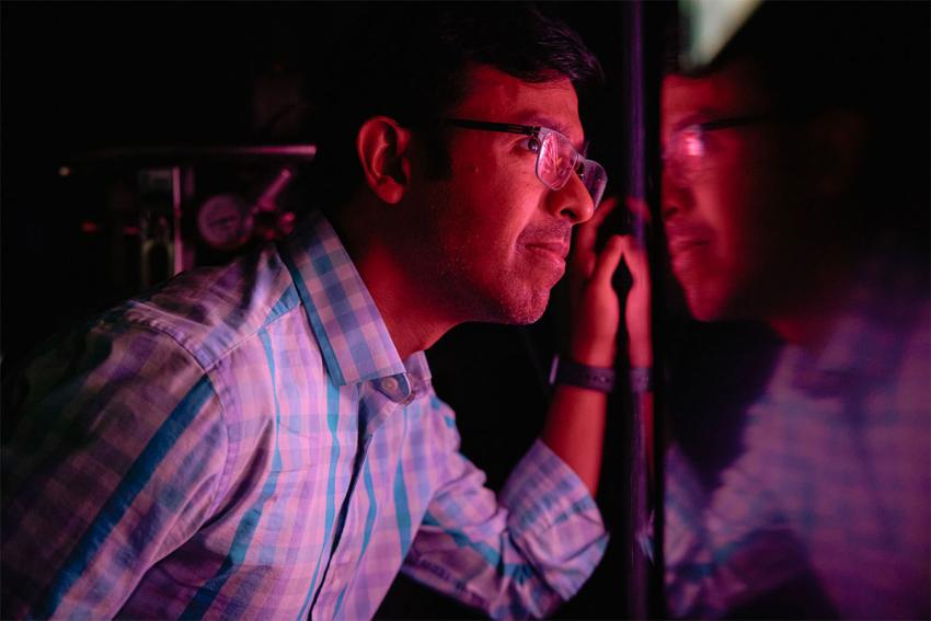 Aashish Manglik in wet lab