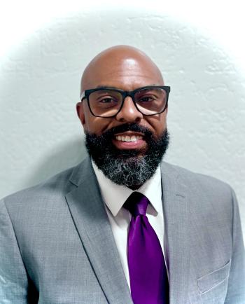 Steven Parella headshot