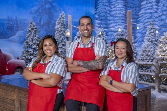 Reyles-Derry with Holiday Wars team