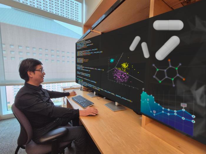 Liang Zhao in lab